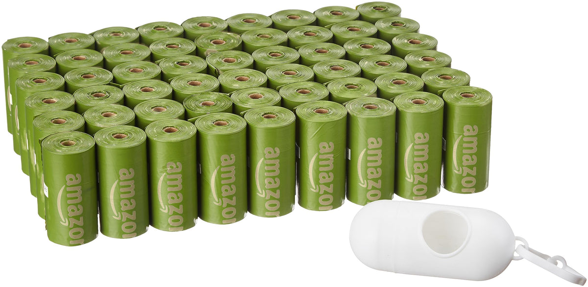 Distributeur Amazon Basics pour sacs canins, pratique et hygiénique lors des balades.