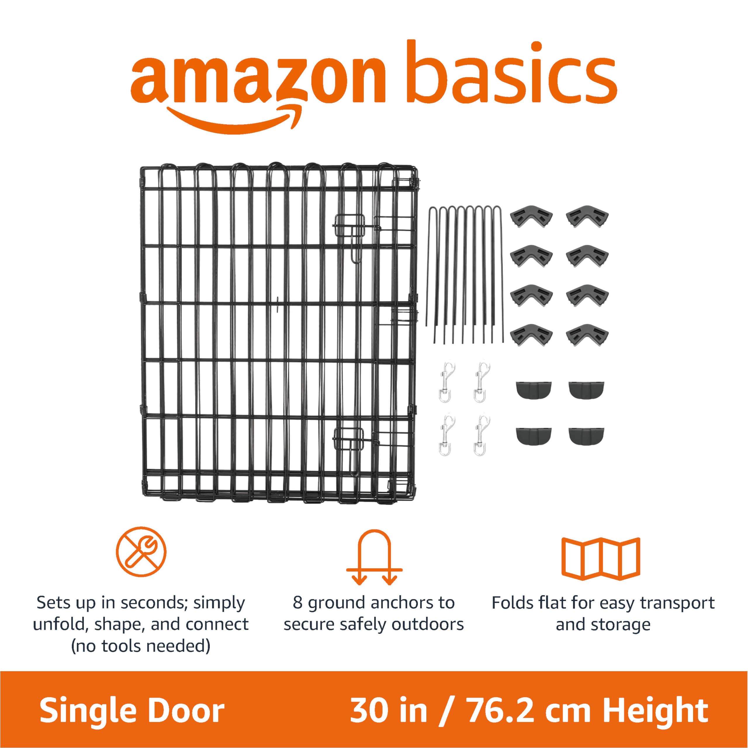 Enclos Amazon Basics composé de panneaux connectés pour chien.