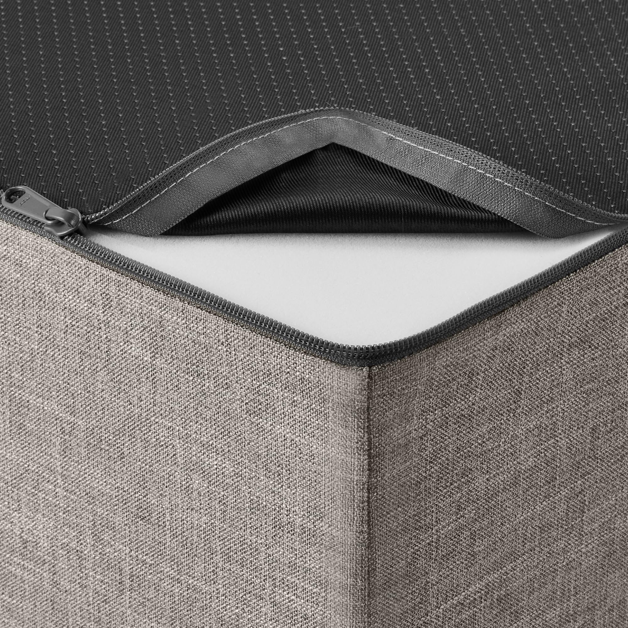 Amazon Basics escaliers dépliables pour canapé et lit, usage quotidien.