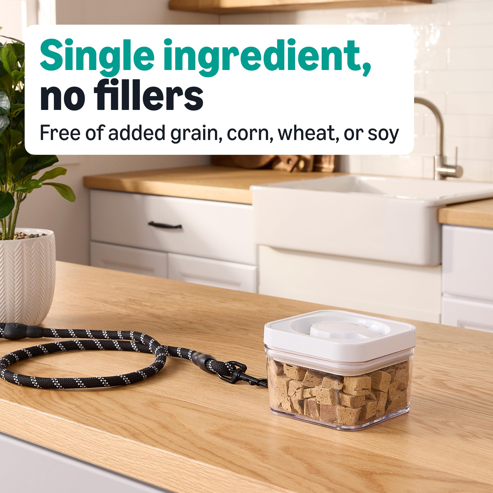 Friandise sans cereales Amazon Basics, douce pour l'estomac et les chiens sensibles.