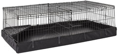 Cage Amazon Basics pour cochon d’Inde avec fond toile, espace propre et confortable.
