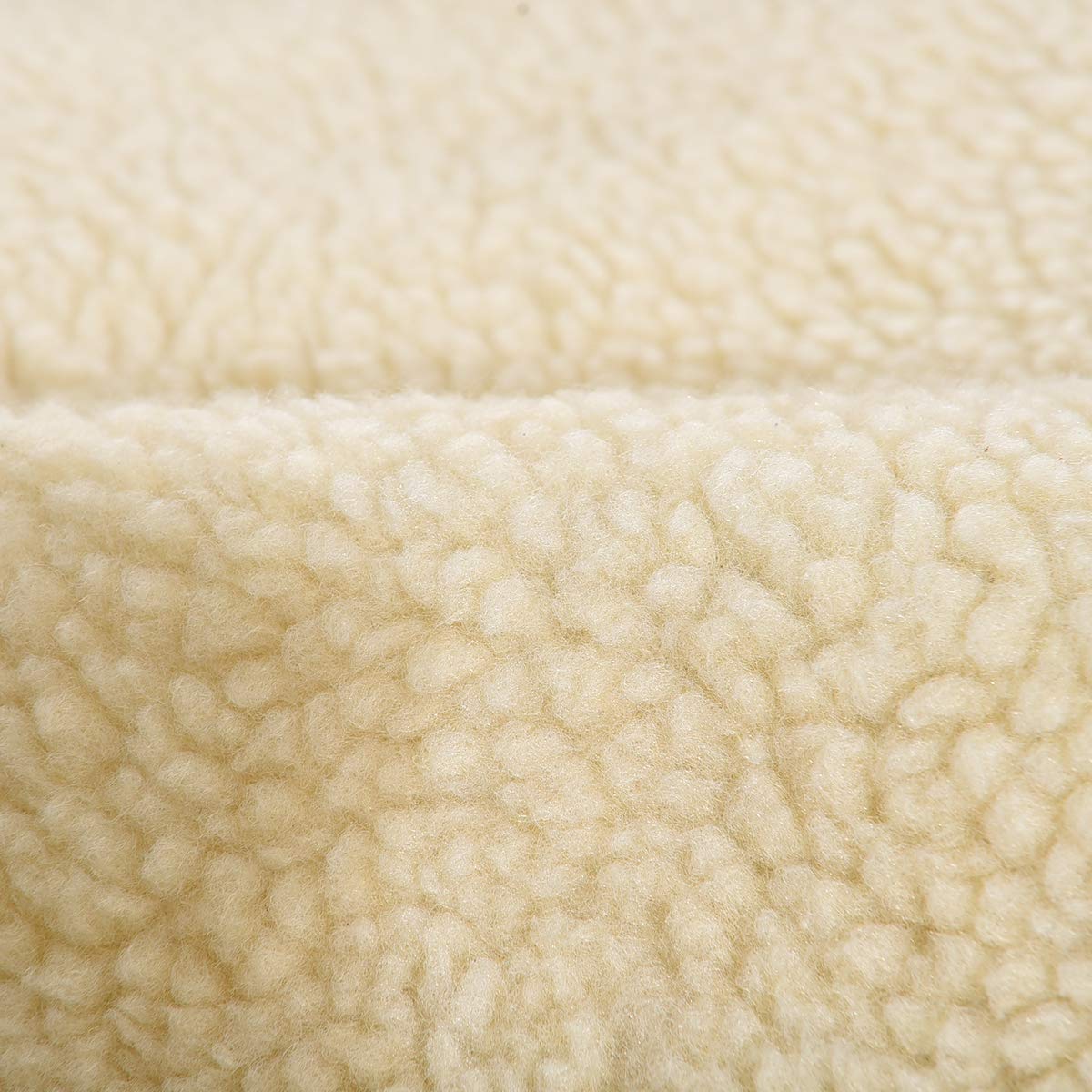 Amazon Basics intérieur sherpa faux, chaleur et confort immédiat.