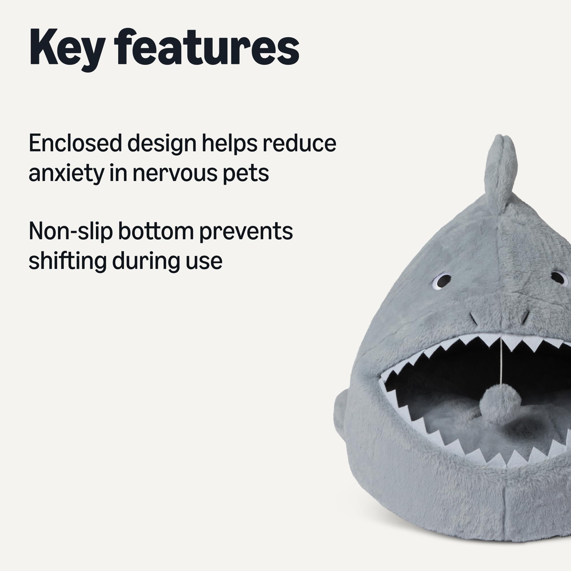 Amazon Basics Nid-chat forme-requin, intérieur douillet, réduit l’anxiété des chats.