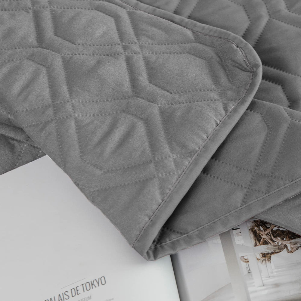 Couverture Ameritex imperméable pour fauteuil, protège les textiles et apporte douceur.