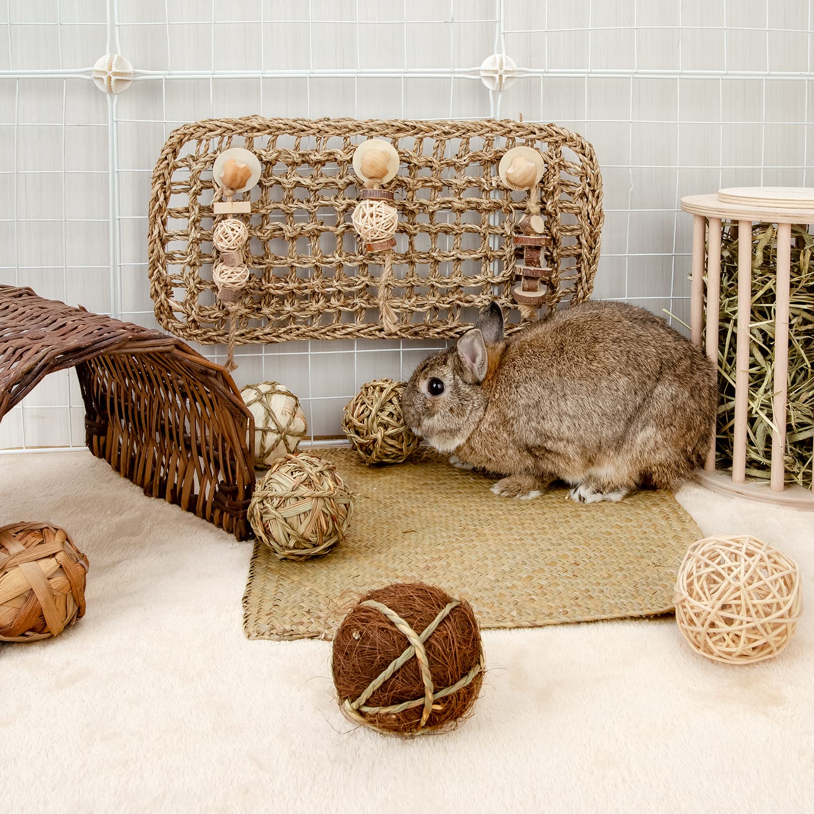 andwe Boules matières naturelles – rattan et willow pour variété tactile.