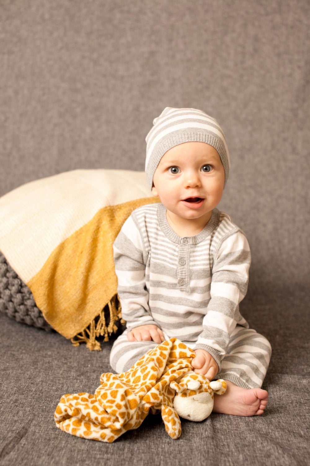 Angel Dear Girafe Marron Doudou – emballage cadeau prêt pour une naissance.