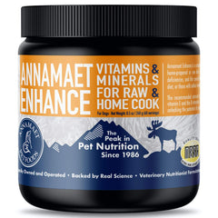 Annamaet Enhance, bouteille présentée, soutient l’équilibre nutritionnel des repas maison pour chiens.