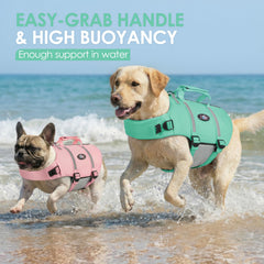 Gilet de sauvetage AOFITEE pour chien vue arrière, sécurité accrue en eau.