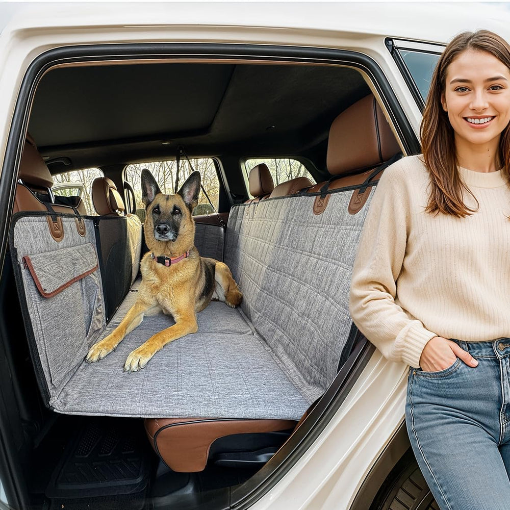 APetsPlanet Extenseur banquette arrière avec base dure gris offre plus d'espace.
