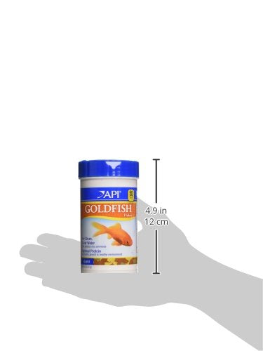 API GOLDFISH FLAKES: flocons enrichis pour des couleurs plus vives des poissons rouges.