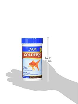 API Goldfish Pellets: coloration améliorée grâce aux caroténoïdes.