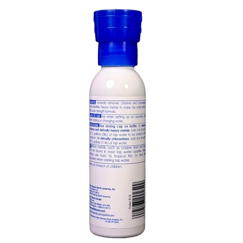 Étiquette API montrant la neutralisation des chloramines dans l'eau de l'aquarium.