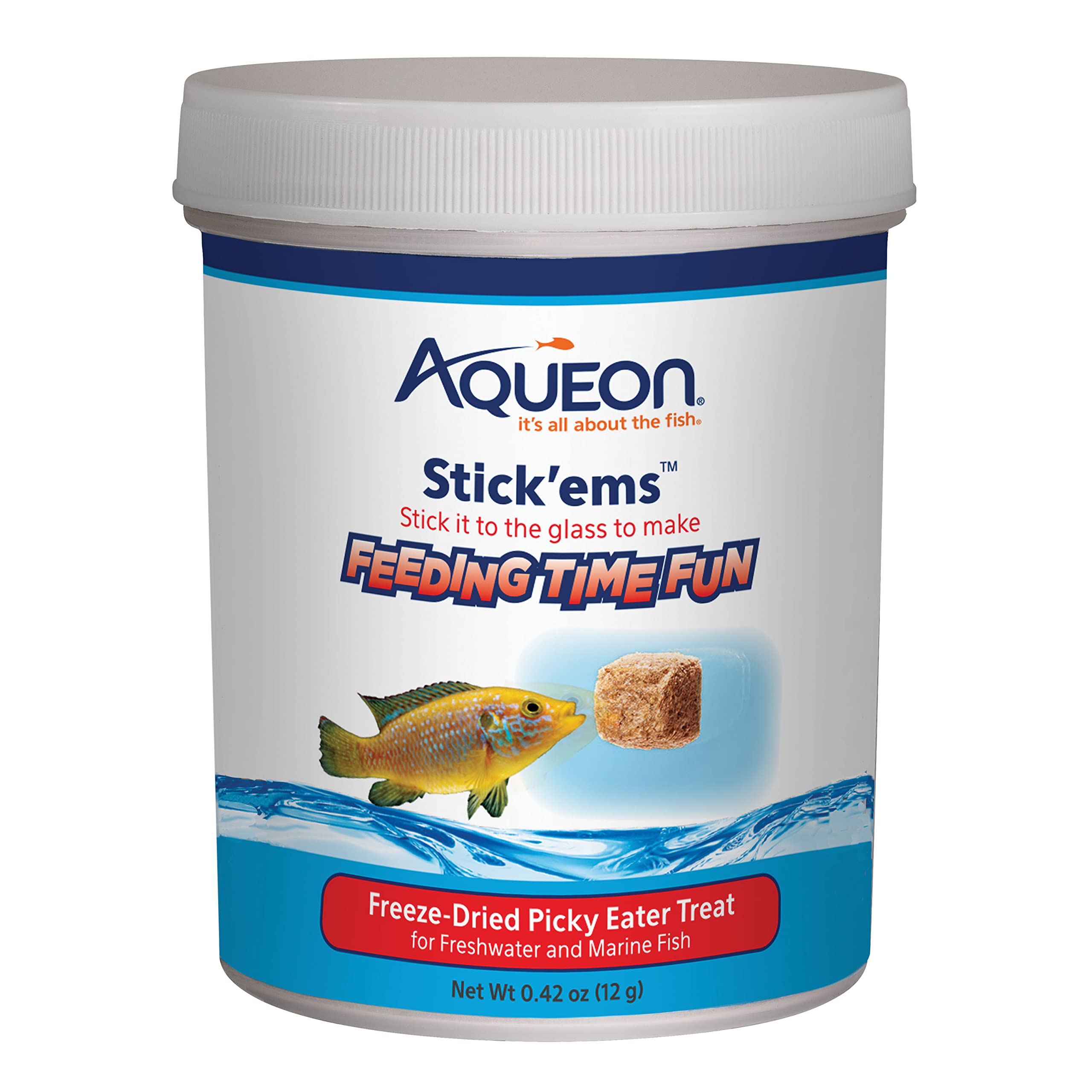 Aqueon Stick’ems fixé au bord du bac pour un repas interactif.