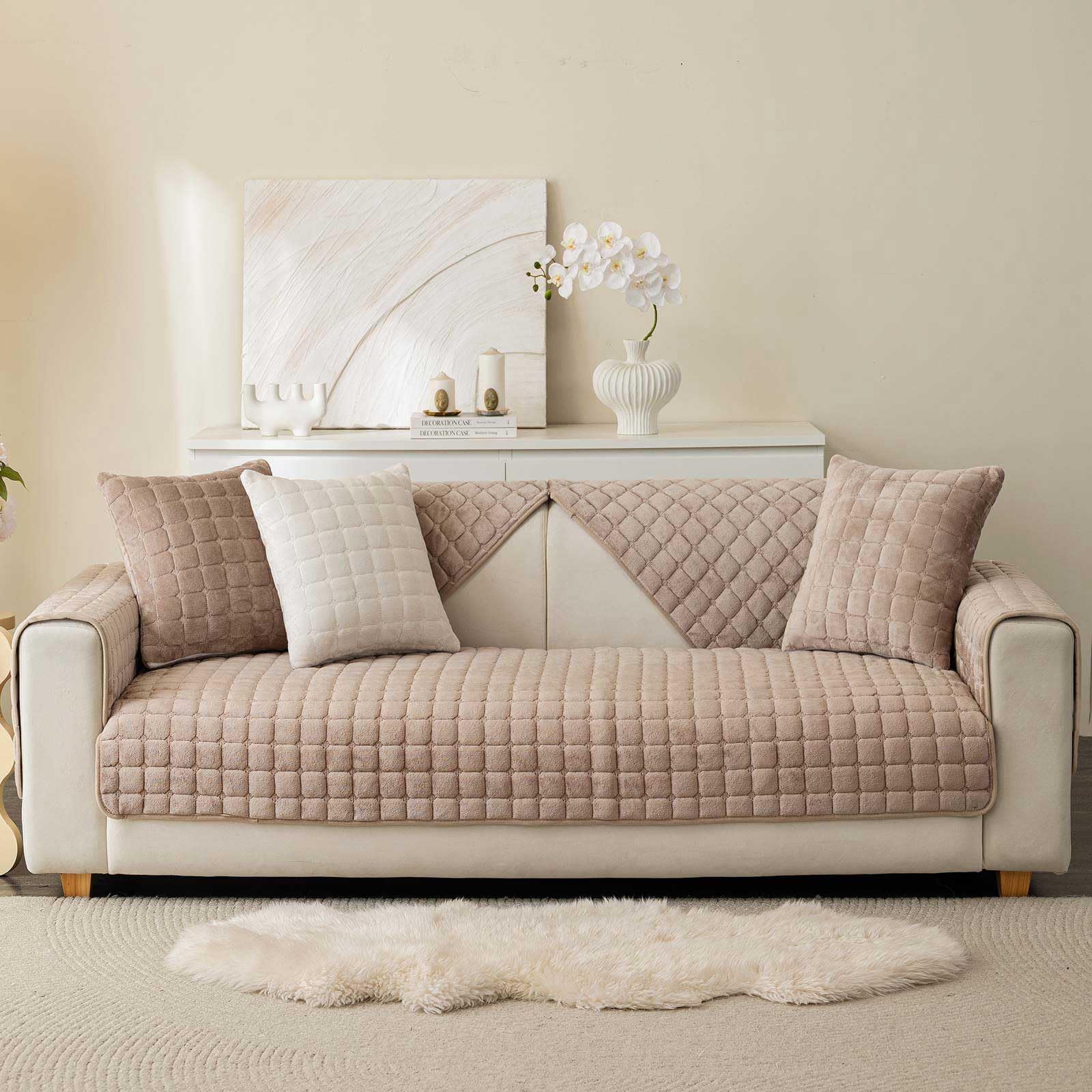Aucrovee Couvre-canapé khaki, couleur neutre et facile à assortir.