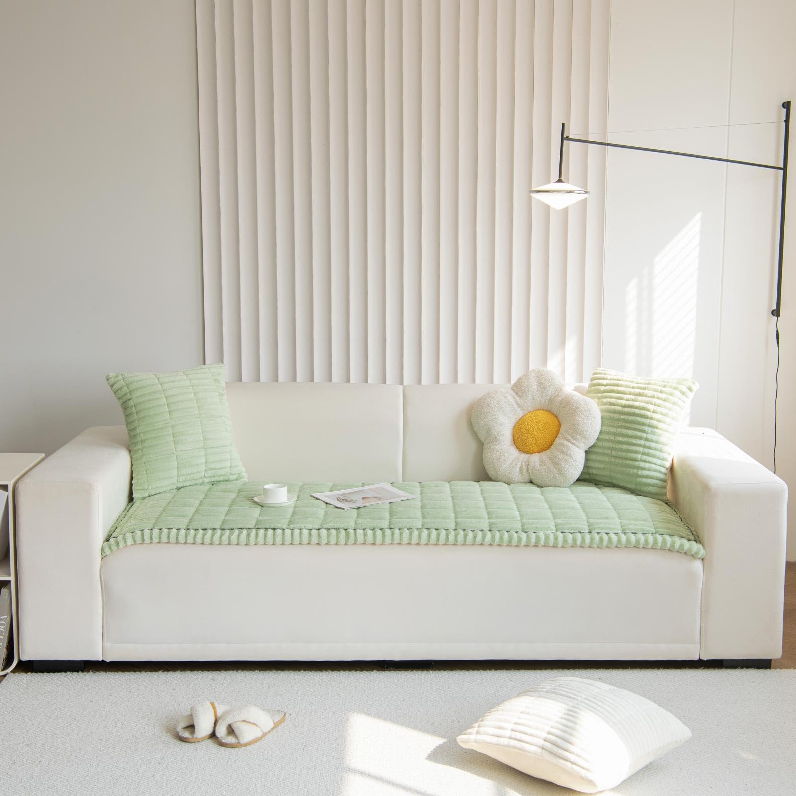 Aucrovee couvre-meuble-design protège votre salon tout en restant élégant.