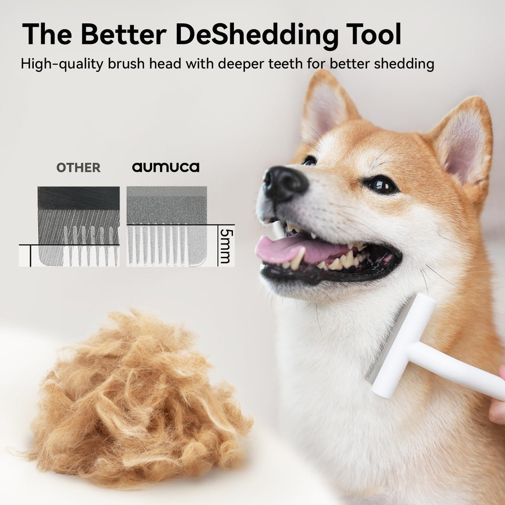 Brosse Aumuca pour nettoyage rapide des poils de chat au pelage court.
