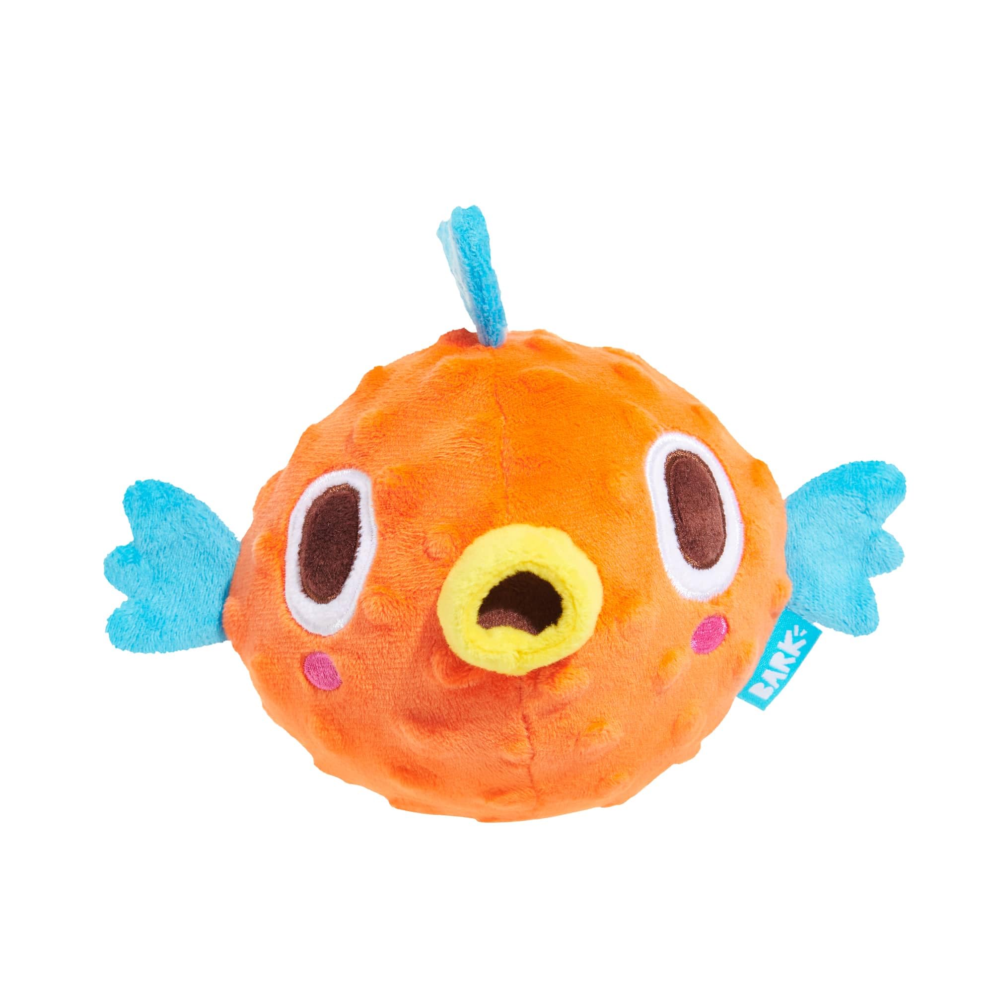 BarkBox Air Head: peluche déchirure extérieure révélant balle intérieure pour prolonger le jeu.