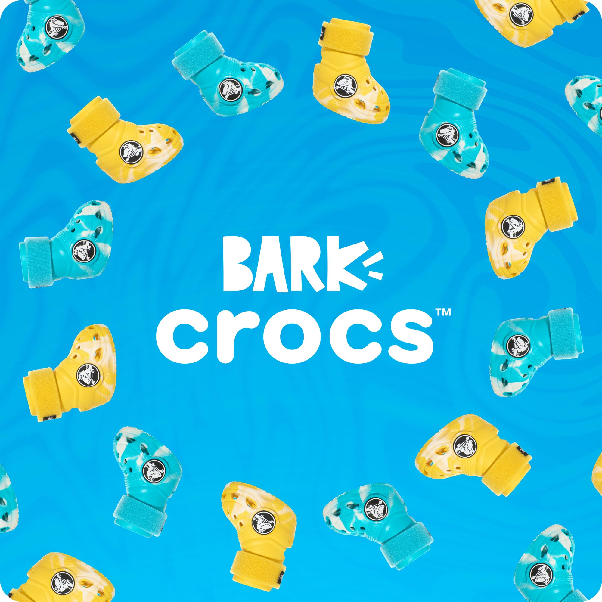 Faciles à enfiler sur les quatre pattes des chiens BarkBox Aqua Crocs