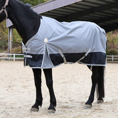 BARN & STABLE drap imperméable-respirant pour temps humide.