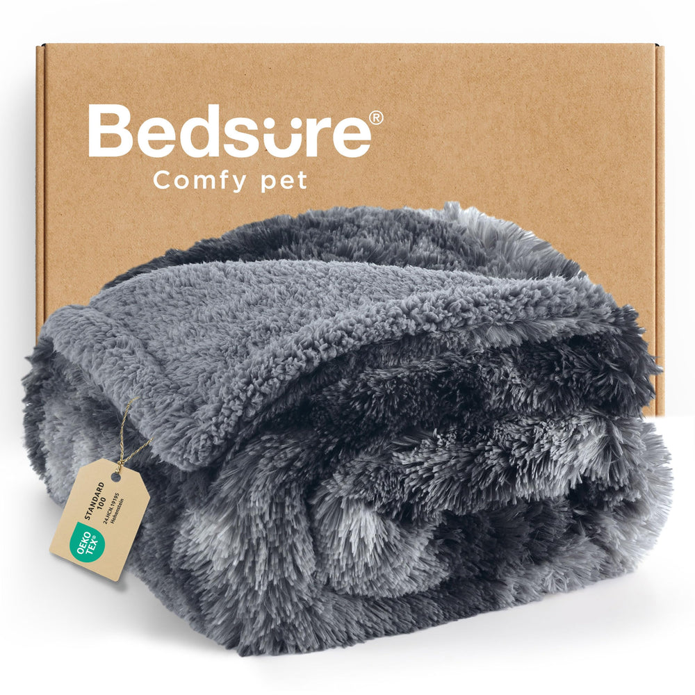 Bedsure couverture imperméable pour grands chiens protège le canapé et garde l'animal au sec.