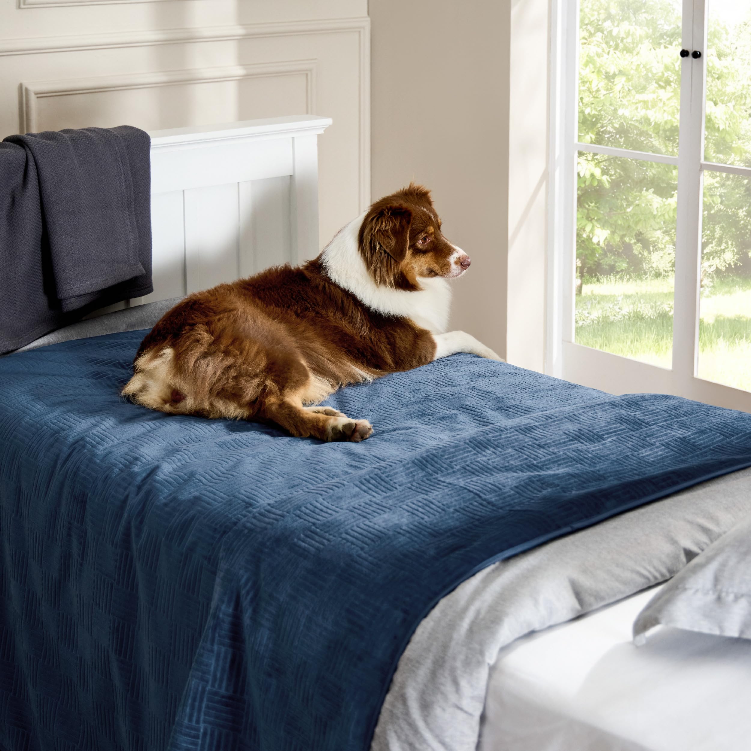Bedsure Déco harmonieuse, s'accorde facilement avec votre intérieur bleu marine.