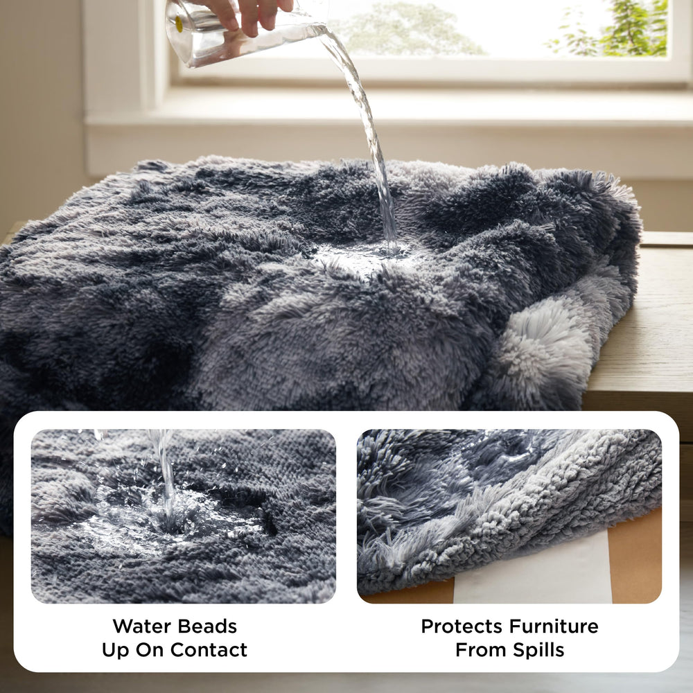 Bedsure face faux-fourrure apaisante reproduit le pelage maternel pour un repos serein.