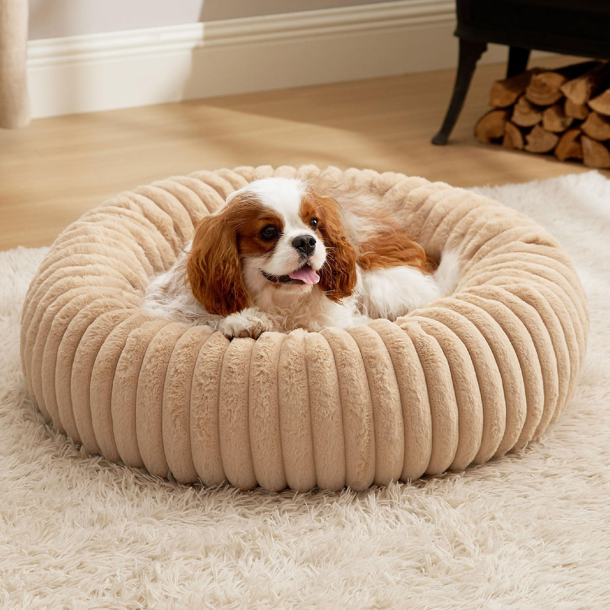 Bedsure lit chien rond en forme de beignet avec fourrure synthétique, confort chaleureux.