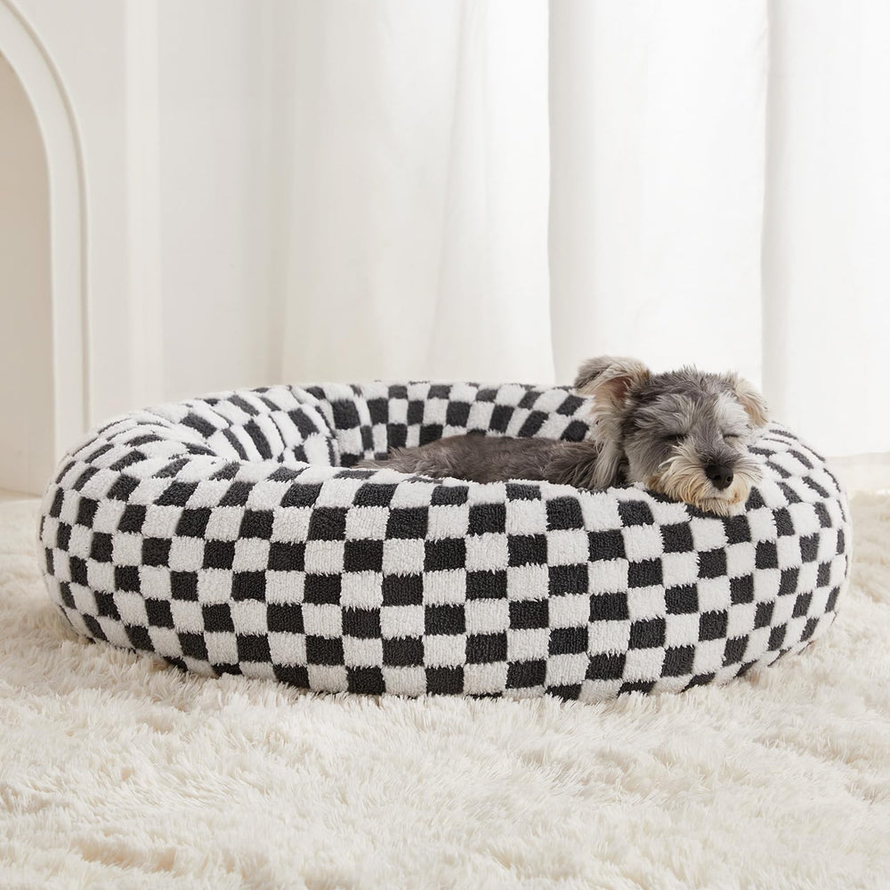 BFPETHOME lit donut pour chien, soutien moelleux et base stable.