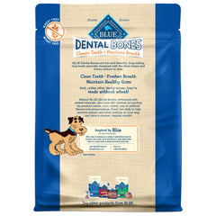 Blue Buffalo emballage produit montrant l'étiquette et les bénéfices dentaires.