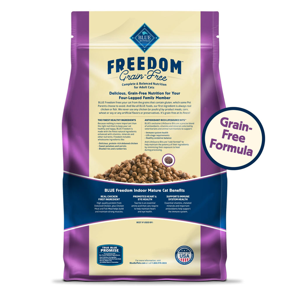 Blue Buffalo Freedom croquettes au poulet, texture sans céréales adaptée aux chats matures.