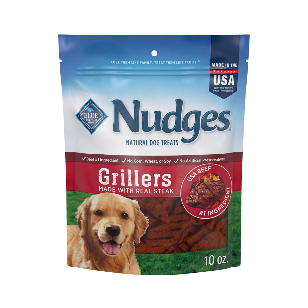 Friandises Nudges Grillers Blue Buffalo avec steak comme ingrédient principal, goût appétissant.