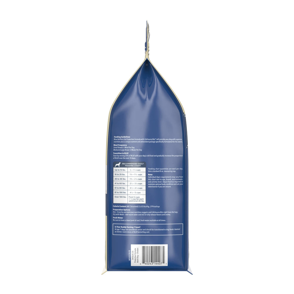 Blue Buffalo Life Protection : canneberges et légumes pour alimentation équilibrée.