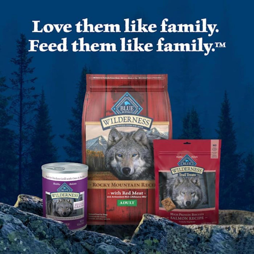 Blue Buffalo Wilderness chien heureux grâce au saumon croquant et riche en protéines.