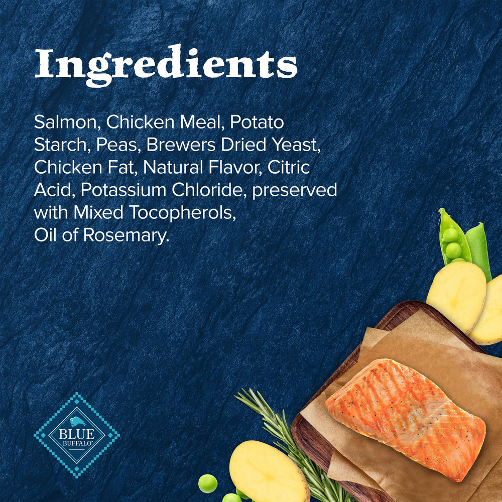 Blue Buffalo Wilderness croquant au saumon, cuisson au four pour texture agréable.