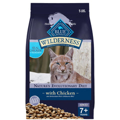 Blue Buffalo Wilderness Mature croquettes poulet réel, première protéine pour chats matures.