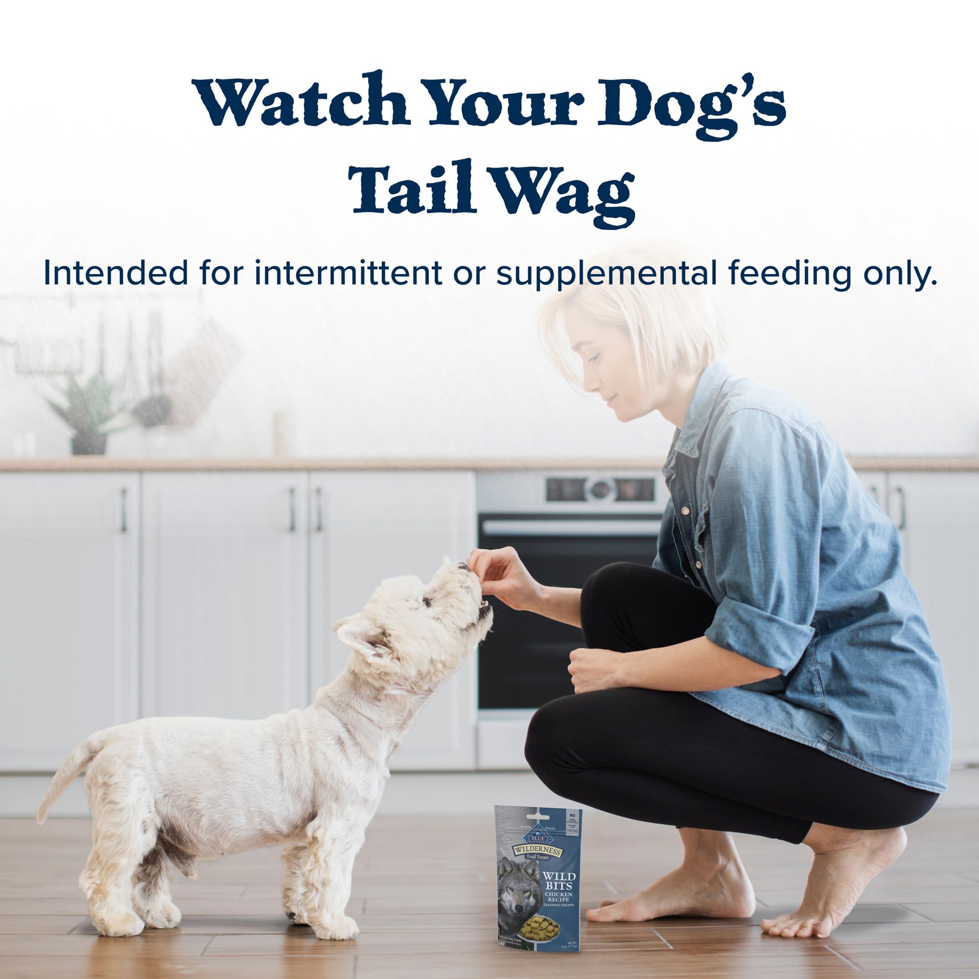 Usage quotidien facile des Blue Buffalo Wilderness Wild Bits pour chien actif.