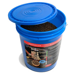 Blue Ridge Koi Food, pellets flottants visibles en surface, pratique pour les koï.