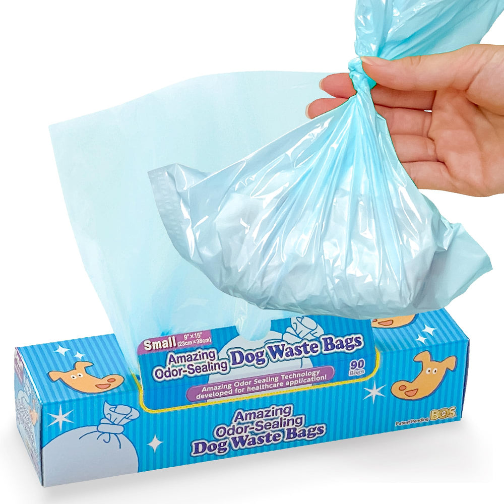 Sacs BOS pour déjections de chien bleu clair en emballage, pratique et hygiénique.