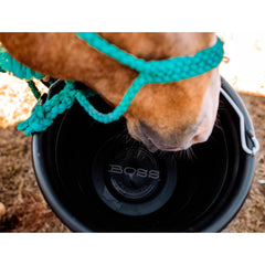 Boss Bucket turquoise empilables : six unités équivalent à une caisse standard.