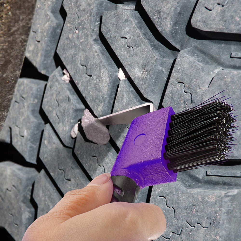 BOTH WINNERS brosse sabot cheval violet design utile au quotidien.