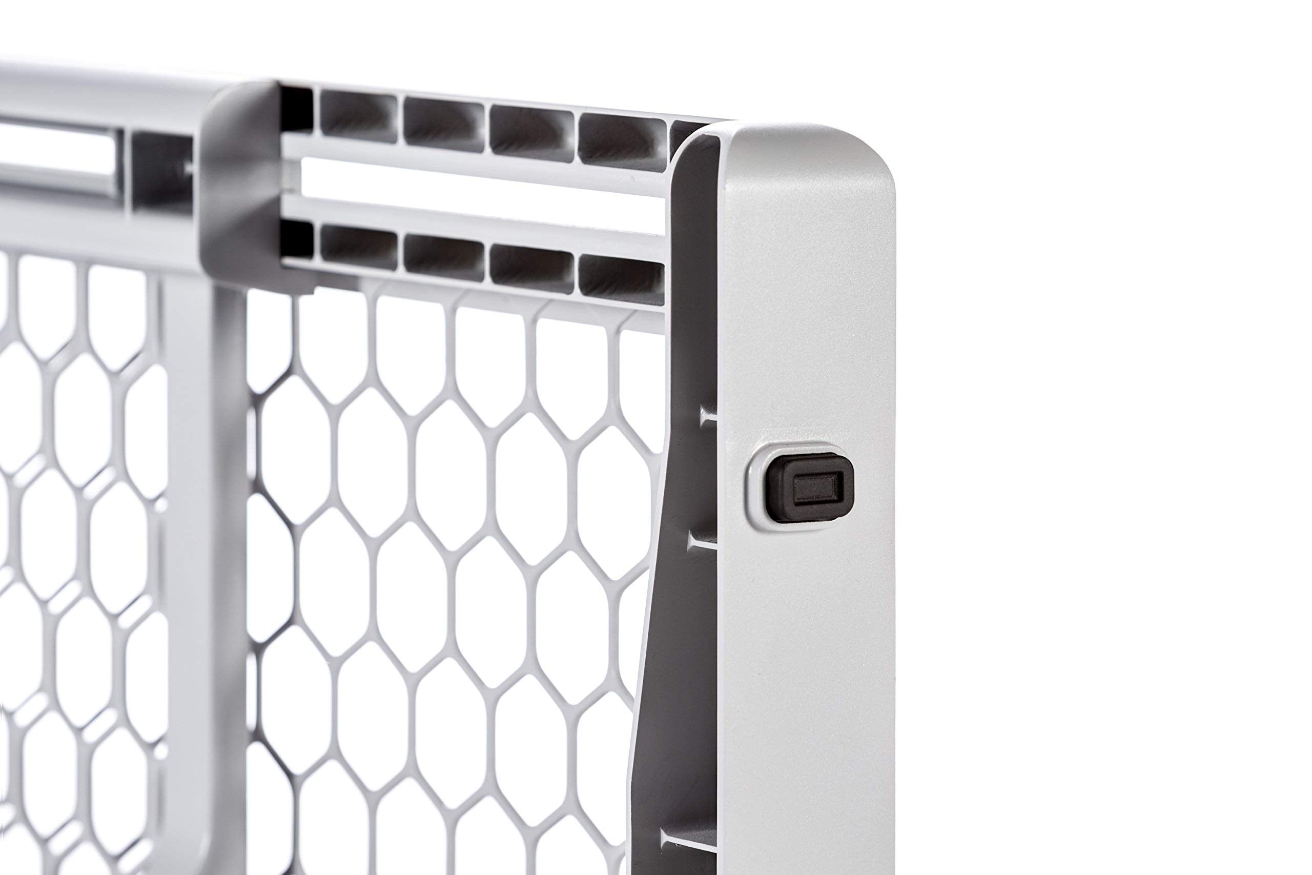 Barrière Carlson Easy Fit avec hauteur de 23 po pour un franchissement pratique.