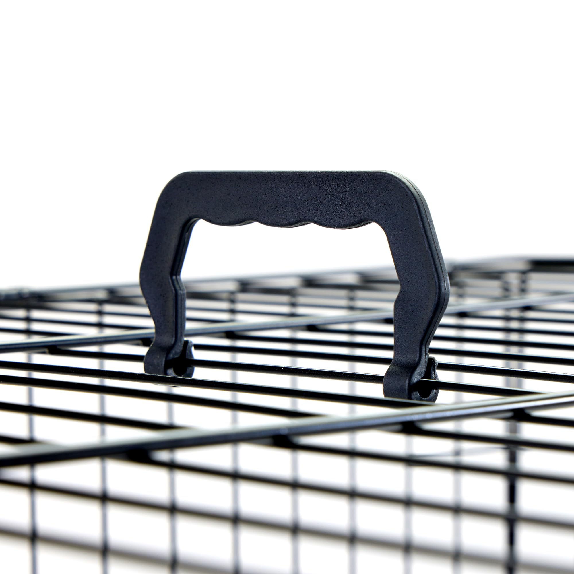 Carlson Pet Products base amovible et lavable facilite le nettoyage.