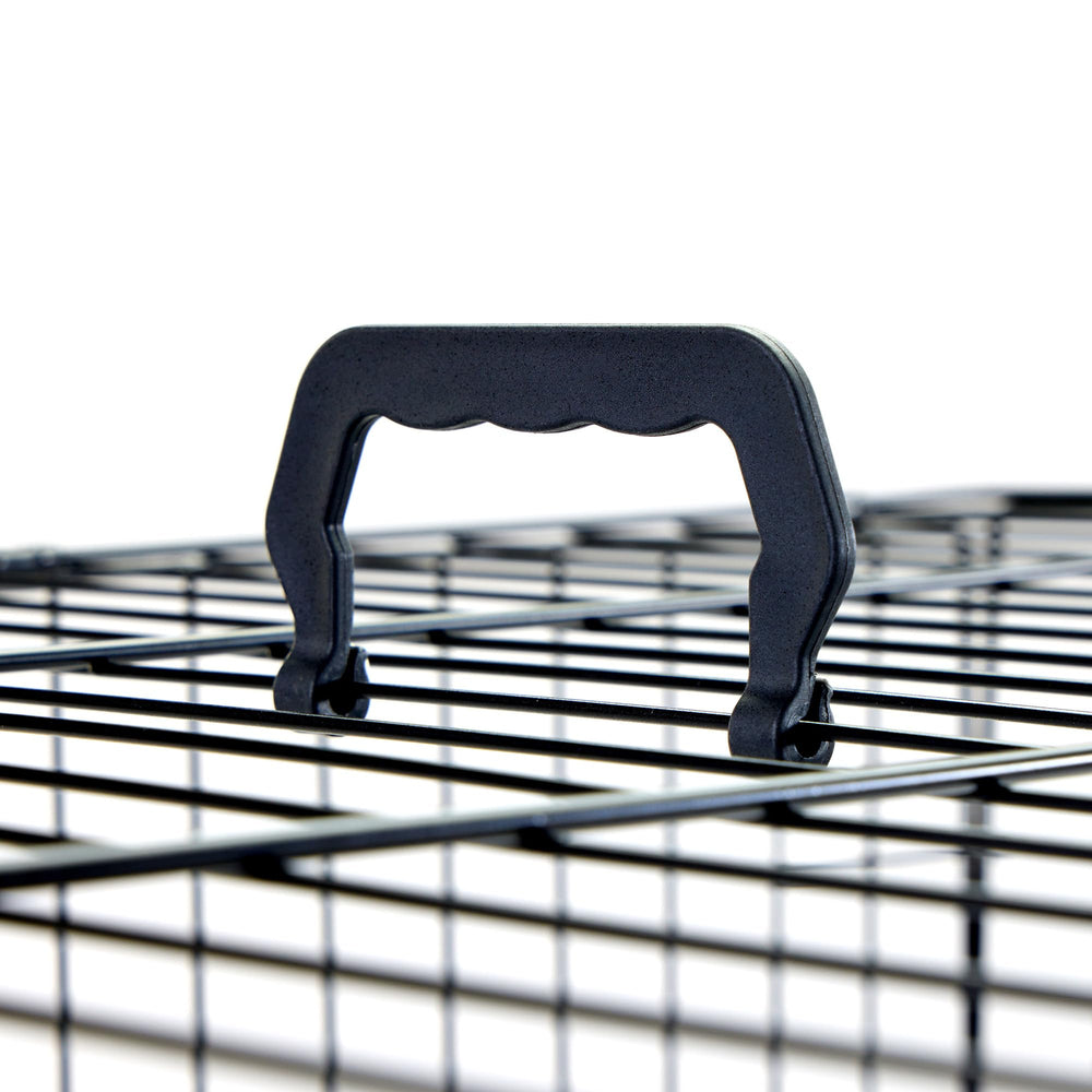 Carlson Pet Products base amovible et lavable facilite le nettoyage.