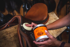 Belvoir Balsam Carr Day Martin, application sur cuir, brillance naturelle et soin