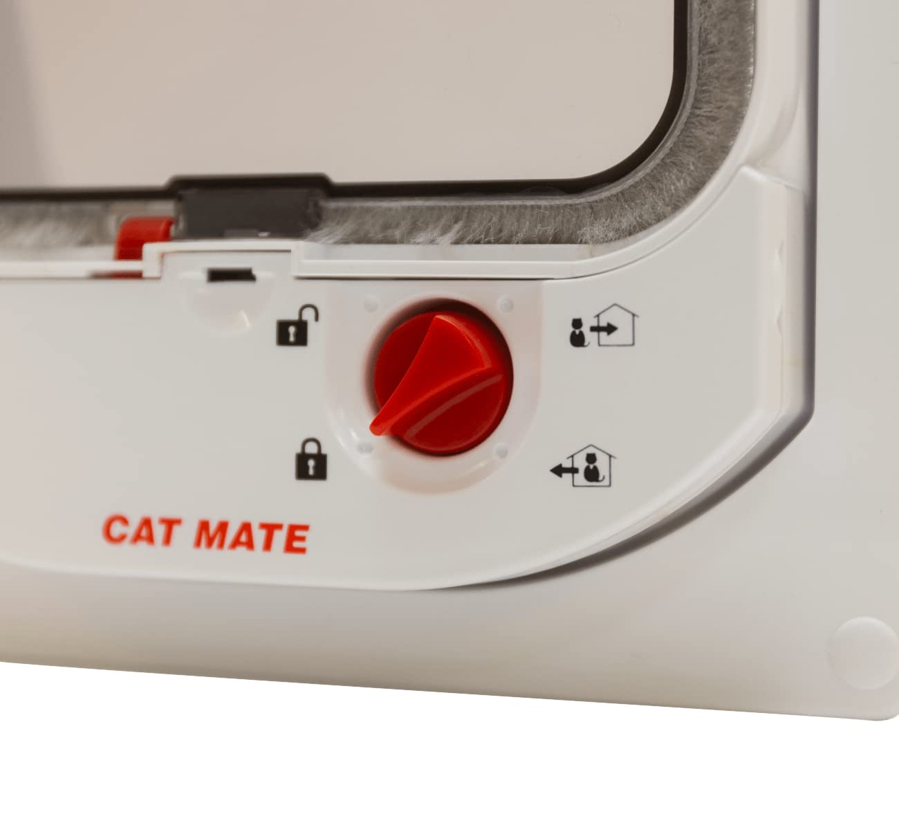Cat Mate: ouverture du flap 145 mm x 145 mm adaptée aux chats petits à moyens.