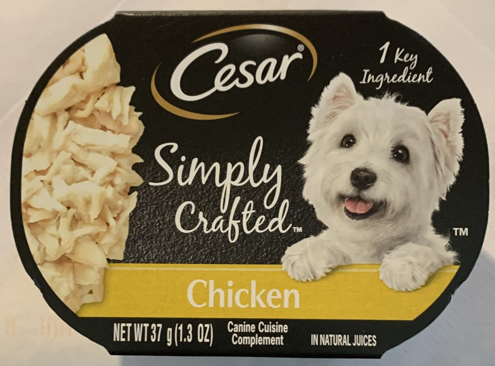 Garniture César au poulet dans un pot, parfaite sur croquettes.