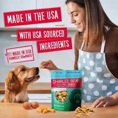 Enrichissement pour chiens grâce à Charlee Bear Original Crunch et jeux interactifs.