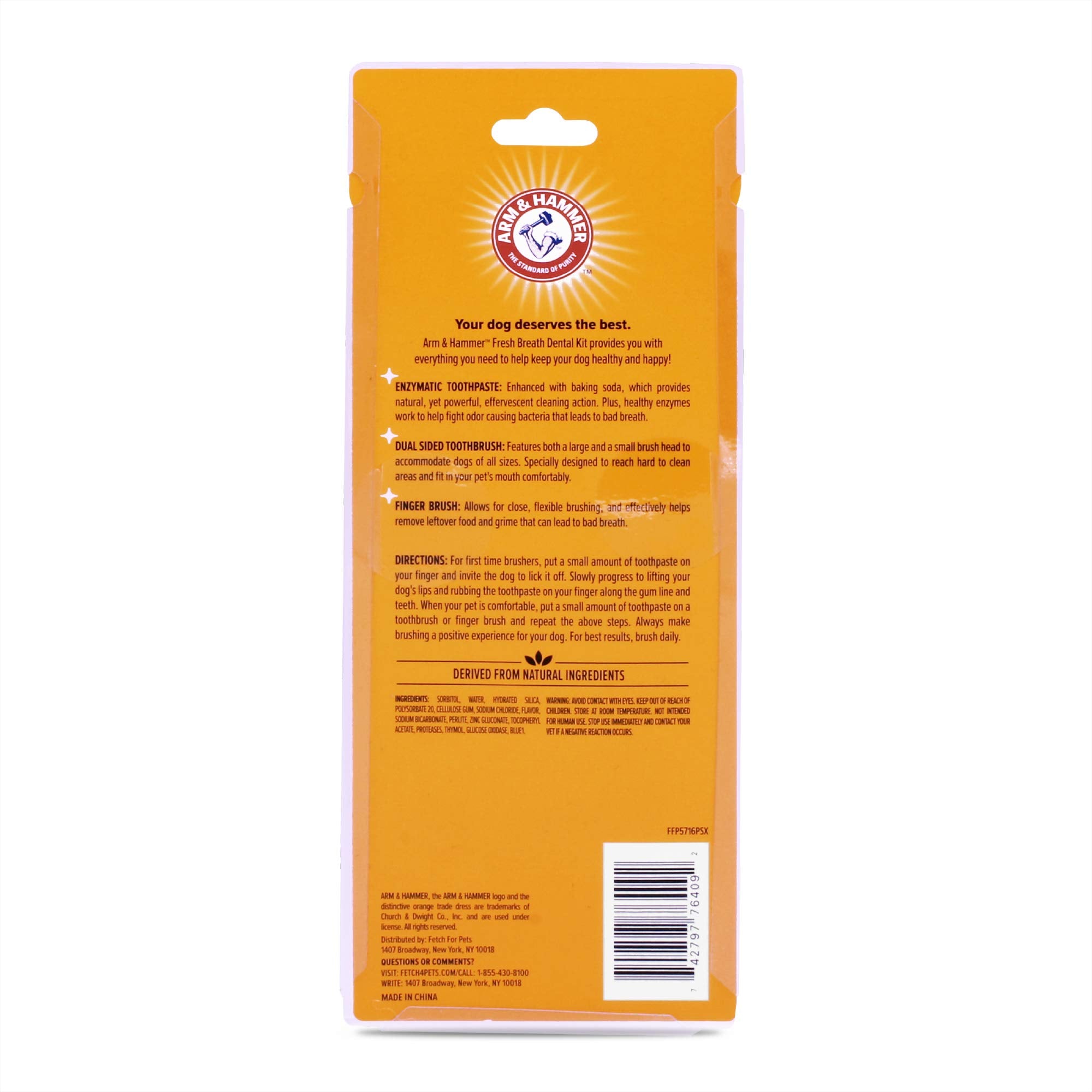 Chien avec haleine fraîche grâce au kit Arm & Hammer