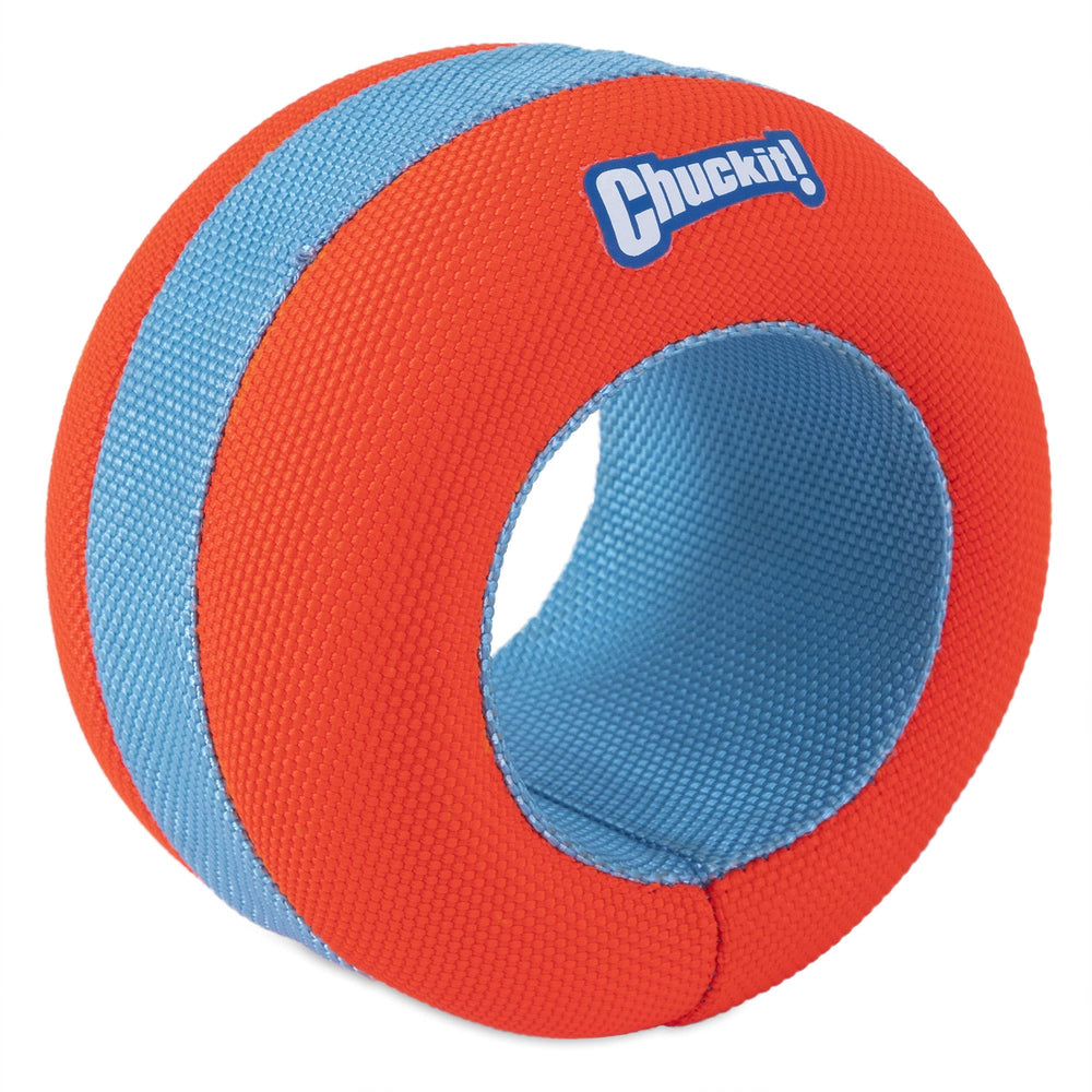 Chuckit Amphibious Roller utilisable sur terre et dans l’eau.