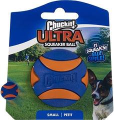 Chuckit! Ultra Sifflet textures variées offrant grip pendant le jeu.